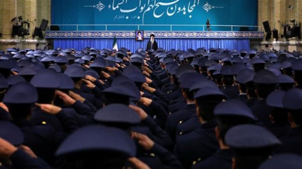 L'Armée de l'air reçue par le Leader