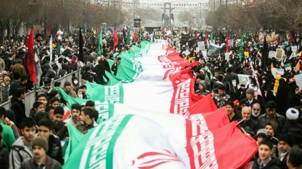Os iranianos iniciam a marcha nacional pela vitória da Revolução Islâmica (+ vídeo)