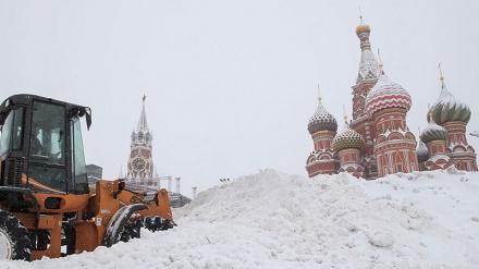 Москвада мисли кўрилмаган қор ёғди. (СУРАТЛАР) 