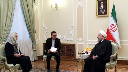 Presidente Rouhani: Teerã congratula-se com a consolidação de laços com a UE, incluindo Países Baixos (+fotos)