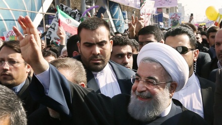 Les responsables iraniens, le président et les ministres y compris, ont assisté à la marche du 22 Bahman