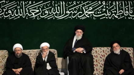 Hz Fatıma sa'ın yas merasiminin ilk gecesi İslam inkılabı rehberi huzurunda düzenlendi