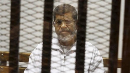 Muhammad Morsi aaga dunia mahakamani wakati  kesi yake ikisikilizwa