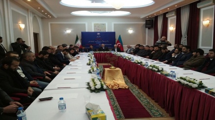 Bakü'de Nur Abidesi edebi semineri 