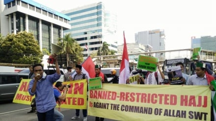 Demo Anti Politisasi Haji Arab Saudi di Jakarta