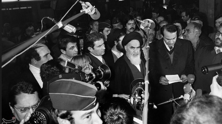 Revolucioni Islamik, vetëbesimi kombëtar dhe progresi shkencor (Speciale për dhjetëditëshin e Faxhrit)