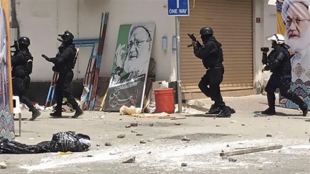 Bahrain: Regime forces arrest 10 citizens during home raids 