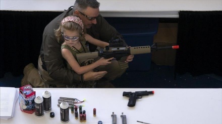 Os parceiros corporativos da NRA cortam laços depois de tiroteio de Flórida