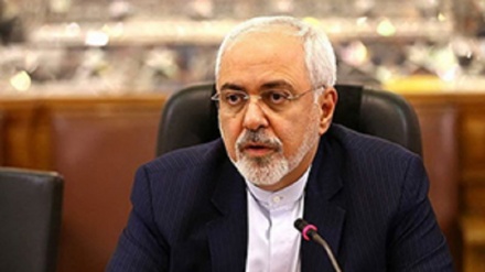 Zarif: howpsuzlyk geňeşinde hemmeler hüjümçini goldamak boýunça elhenç oýuna şaýat boldylar