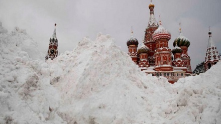 بارش برف بی سابقه در مسکو + فیلم