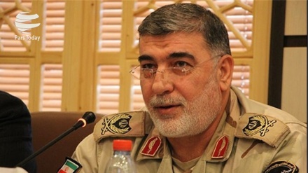 İran, Fars Körfezi'nde 5 tekneyi alıkoydu