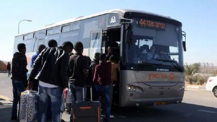 ישראל עצרה 7 מבקשי מקלט שסירבו לעזוב לרואנדה