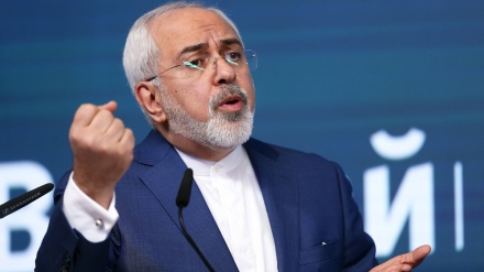 イランによる地域問題の政治的な解決の強調