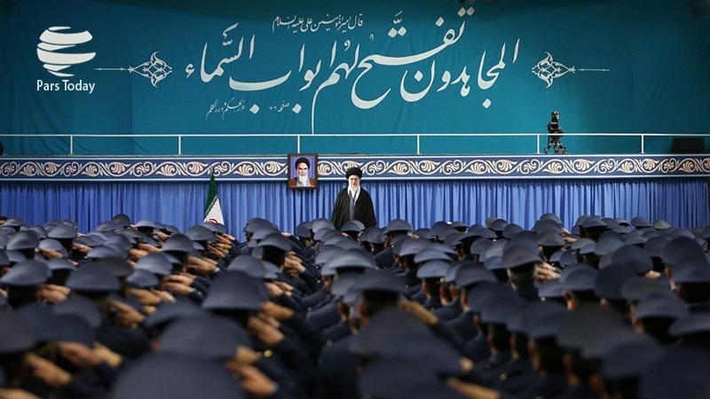 رهبر معظم انقلاب اسلامی: امسال 22 بهمن تماشایی خواهد بود