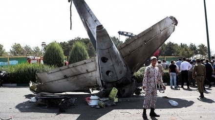 伊朗一架民航客机在伊斯法罕省坠毁