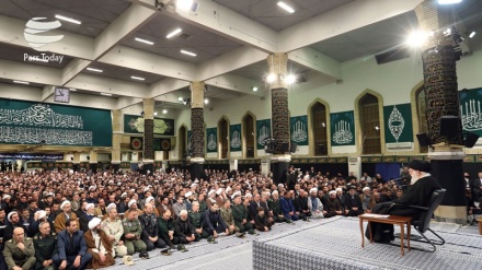 伊斯兰革命领袖：今年伊朗全国各地举行的2月11日大游行与以往不同