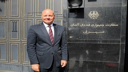 Alman elçi Farsça konuşan milletlerin nevruzunu kutladı 