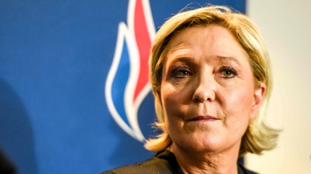 Le Pen: 80% e të rinjve francezë po mendojnë për emigracionin