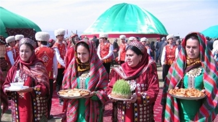 türkmenler nowruzy baýraam edýärler