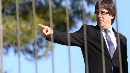 Puigdemont dal carcere, non mi arrenderò