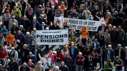 Protesters across Spain demand higher pensions for retirees