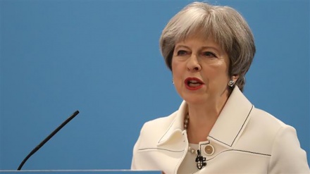 Campagna Putin, 'Grazie, Theresa May'