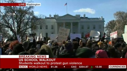 ABD’li öğrenciler silahlara karşı sokaklara çıktı