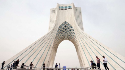 Strategi Iran Atasi Gejolak dan Sambut Tahun Baru