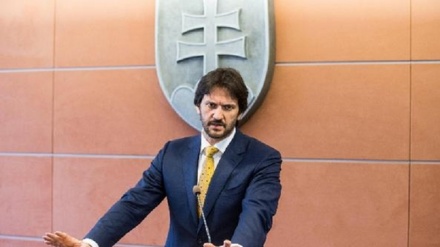 Slovacchia, si dimette ministro Interno