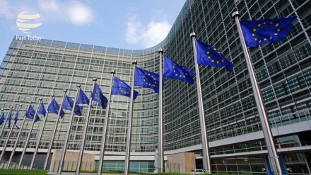 Ue; entrate in vigore le misure di riequilibrio anti-dazi americani