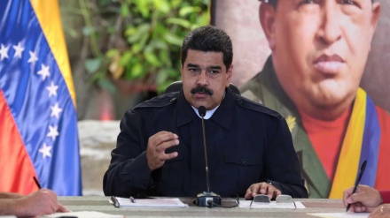 Maduro cria novo sistema monetário e corta três zeros do bolívar