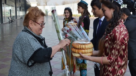 واگذاری سیمکارت های رایگان تلفن همراه  به  گردشگران خارجی در تاجیکستان 