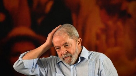 Planalto demite seis assessores do ex-presidente Lula