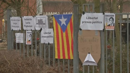 German court keeps exiled Catalan leader Puigdemont in custody