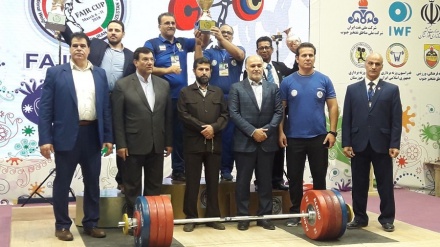 ファジル・国際重量挙げ選手権で、イランが優勝