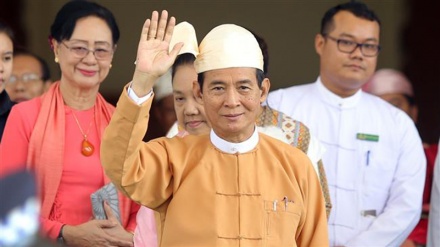 Win Myint sworn in as Myanmar's new president, vows to prioritize rule of law, peace