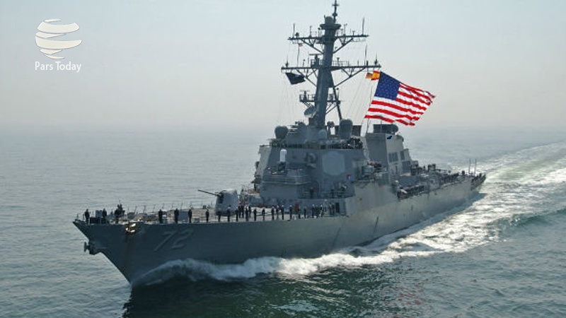 Patroli kapal perusak Amerika Serikat di Laut Cina Selatan.