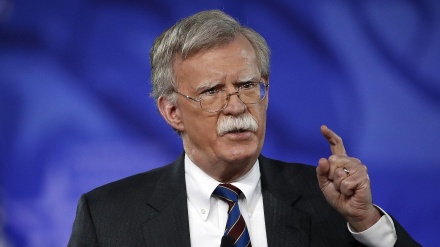 Bolton mbështet procesin e Brexit