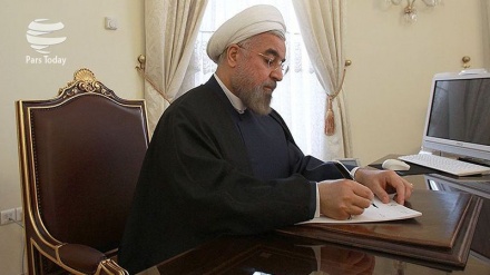 Rohani felicita al premier iraquí resaltando las relaciones entre ambos países