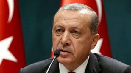 Turchia, Erdogan: 'cacceremo curdi da resto Siria-Iraq'