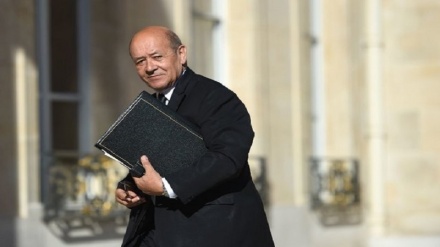 Франция ташқи ишлар вазири Жан -Ив Ле Дриан Теҳронга келди