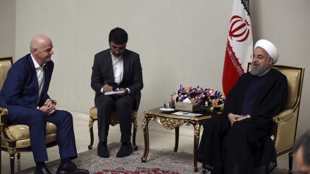 Presidente Rouhani em uma reunião com Presidente da FIFA (+ fotos)