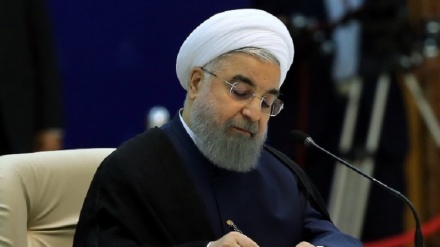 Ruhani'den Tahran-Minsk diplomatik ilişkilerinin kuruluş yıldönümü mesajı