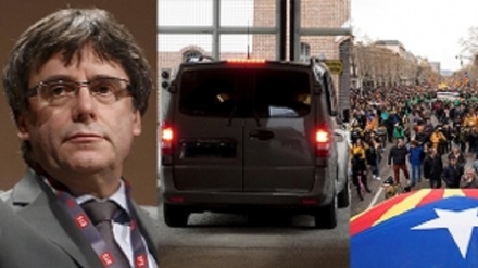 Catalogna, Puigdemont twitta dal carcere: 