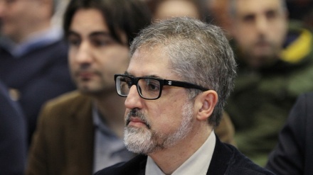Pino Cabras, il neo parlamentare del Movimento 5 Stelle  in esclusiva all'IRIB  parla di elezioni politiche  in ItaliaAUDIO)