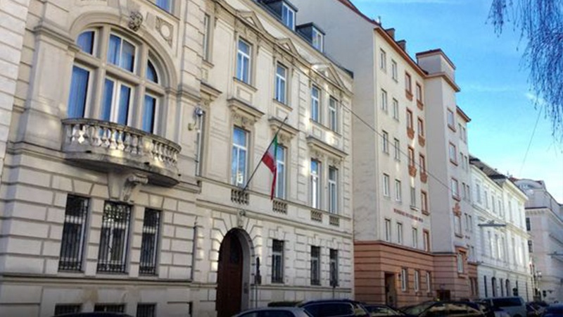 حمله به محل اقامت سفیر ایران در وین