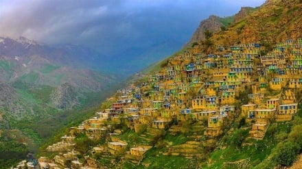 西部山岳地帯に横たわるオーラーマーン村