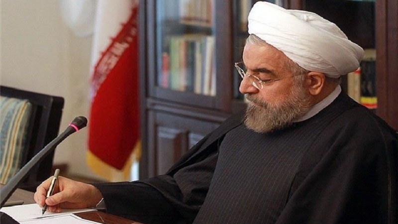 روحانی: زبان فارسی بخشی از فرهنگ و تمدن جهان اسلام است