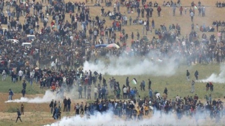 イスラエル軍の銃撃でパレスチナ人４９人が負傷