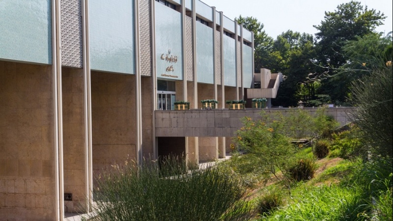 テヘラン大学の中央図書館